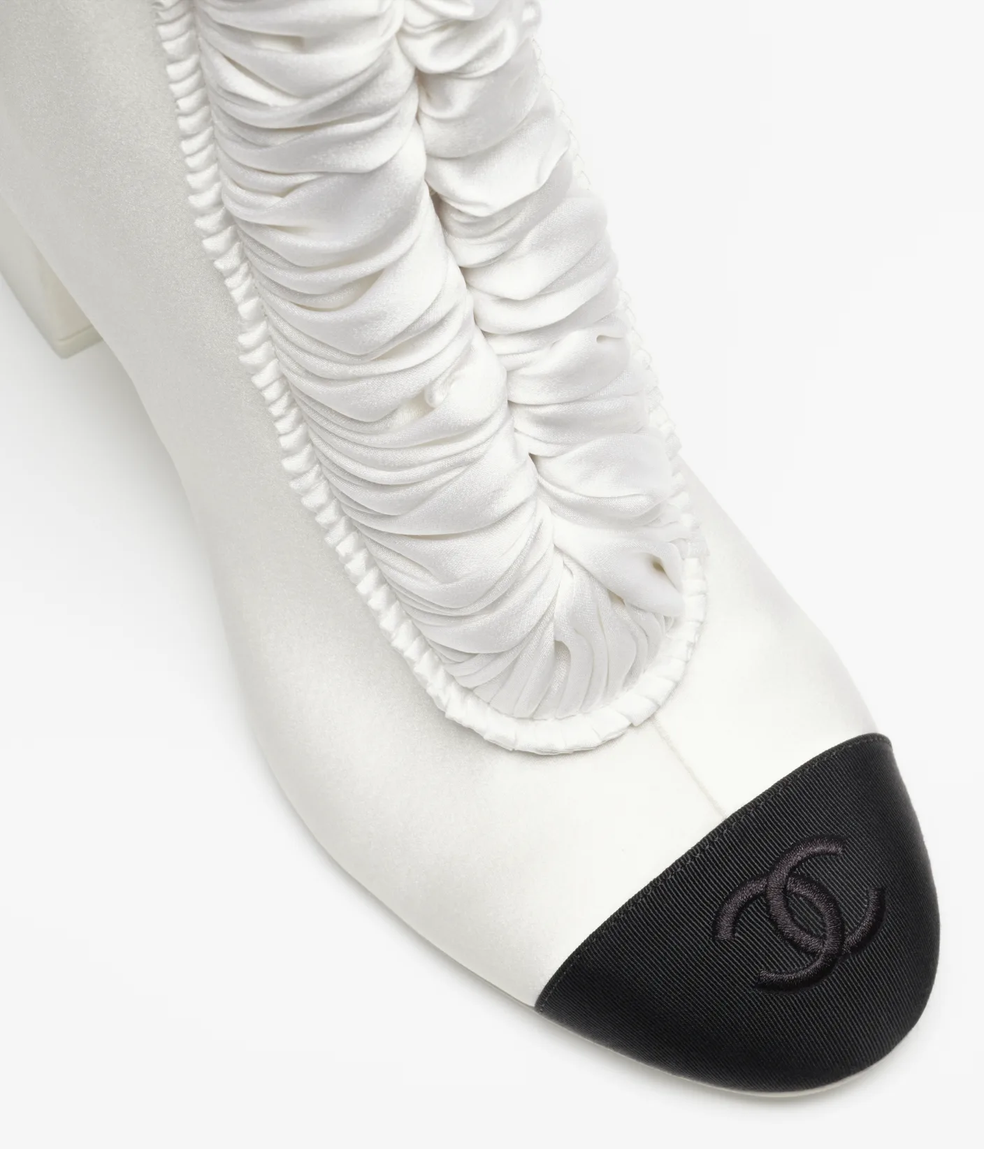 Chanel Fall-Winter 2025/26 Short Boots - Image 2